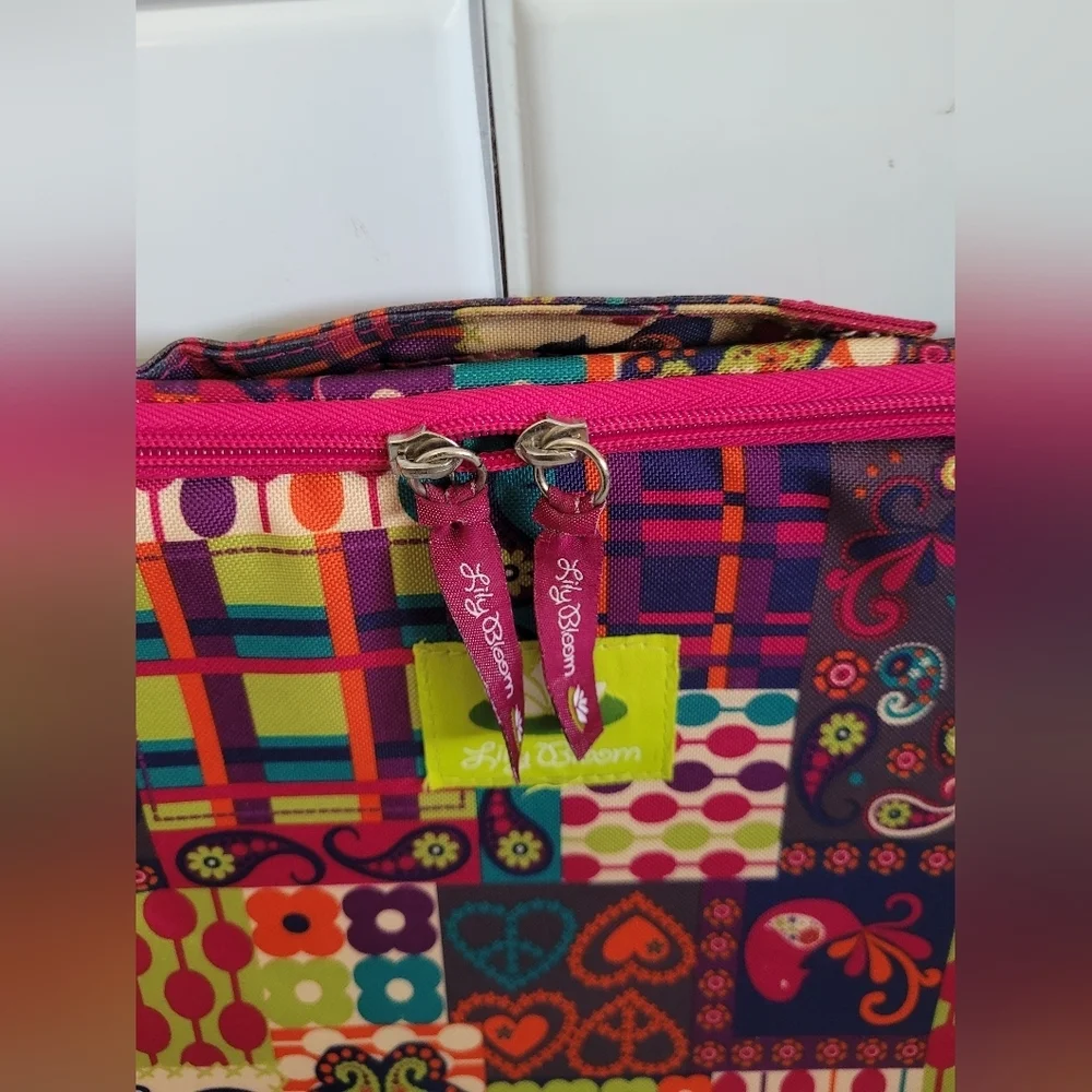 LILY BLOOM Colorful Shapes Paisley Print Laptop Carrying Case Double Zip Closure